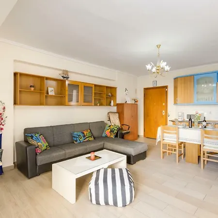 Big Modern Center Apartment, Balcony And Parking * Thessaloniki