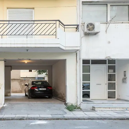 Big Modern Center Apartment, Balcony And Parking Apartment *